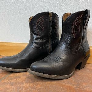 Ariat Black leather booties Size 7 1/2 B